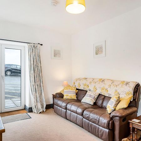 Journeys End With Stunning Sea Views From The Headland Villa Coverack Exterior photo